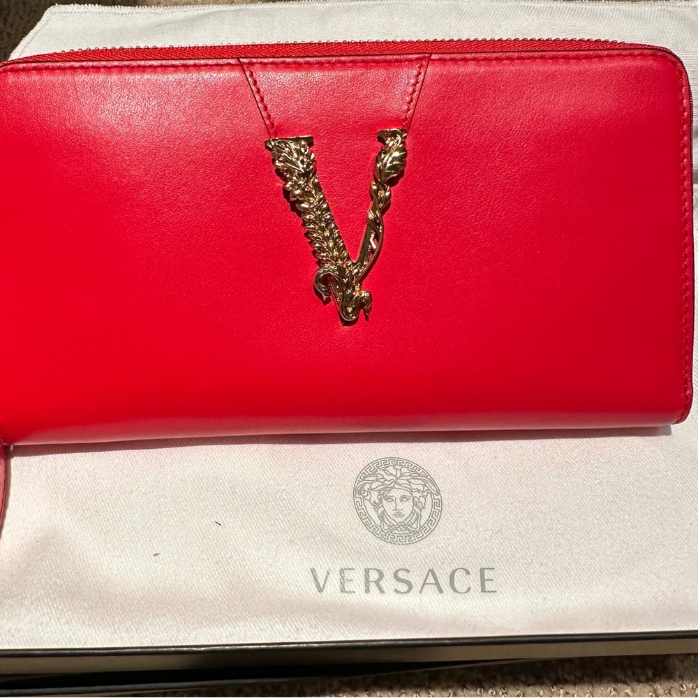 Versace wallet